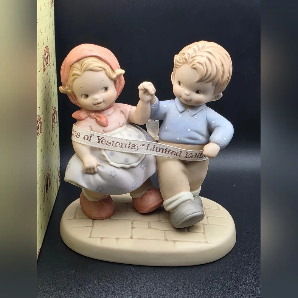 Charming Collectible Figurine - Memories Of Yesterday Limited Edition